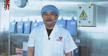 全國五一勞動(dòng)獎?wù)芦@得者、陜西榆林四海食品配送有限責任公司生產(chǎn)班組組長(cháng) 趙志新 李凡攝_副本.jpg